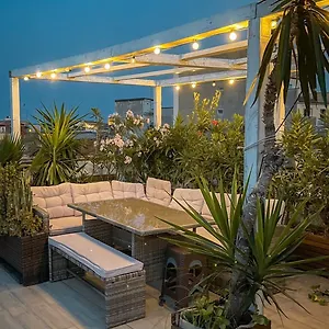 https://follow-the-sun-catania-95121.catania-hotels.net